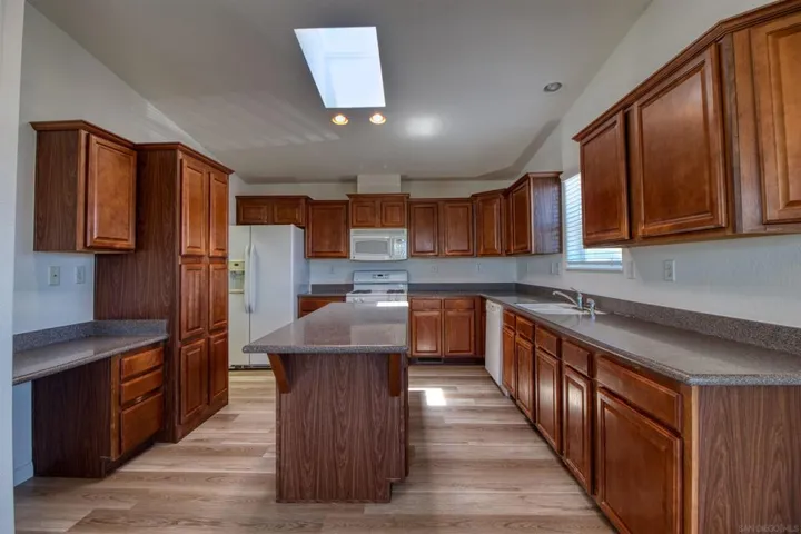 1600 E Vista Way Space 56, Vista, California 92084