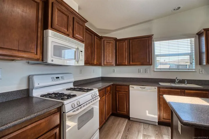 1600 E Vista Way Space 56, Vista, California 92084