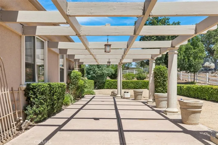 19495 Calle Juanito, Murrieta, California 92562
