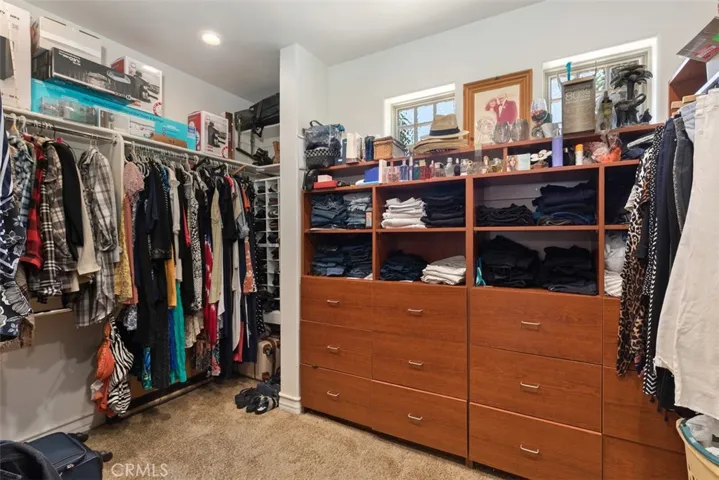 Walk-in closet