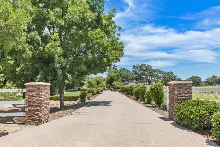 19495 Calle Juanito, Murrieta, California 92562