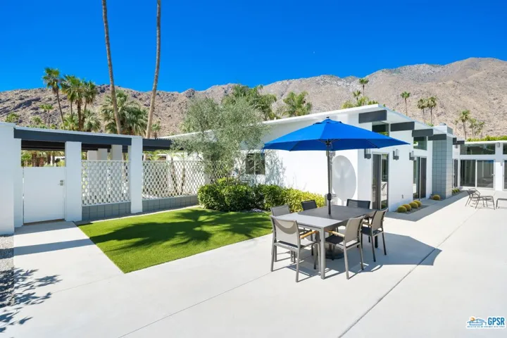 893 N Fair Circle, Palm Springs, California 92262