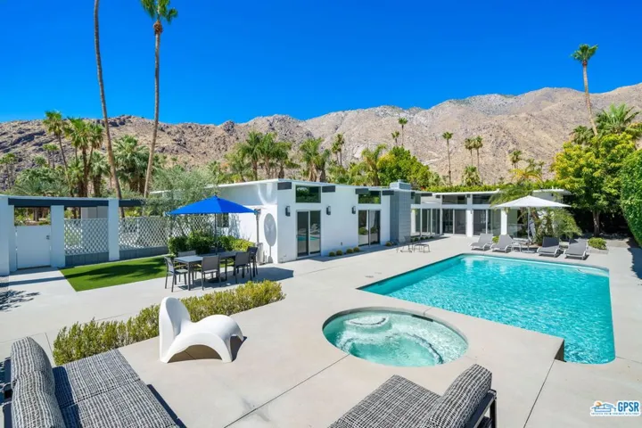 893 N Fair Circle, Palm Springs, California 92262