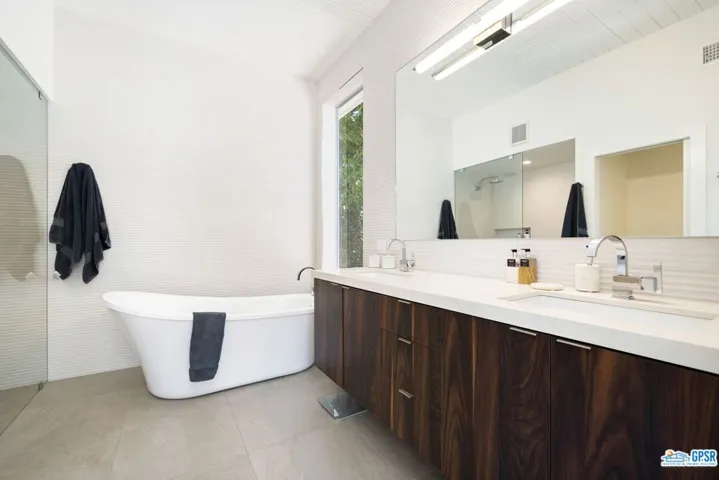 893 N Fair Circle, Palm Springs, California 92262