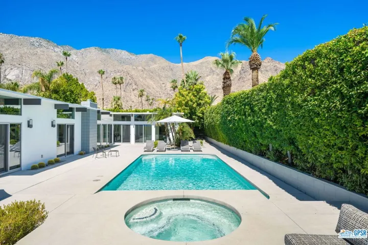 893 N Fair Circle, Palm Springs, California 92262