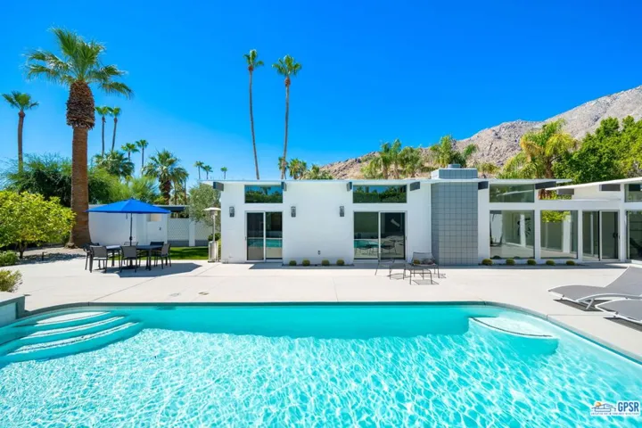893 N Fair Circle, Palm Springs, California 92262
