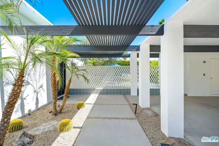 893 N Fair Circle, Palm Springs, California 92262