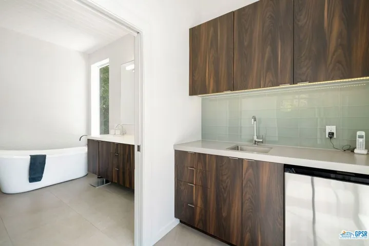 893 N Fair Circle, Palm Springs, California 92262