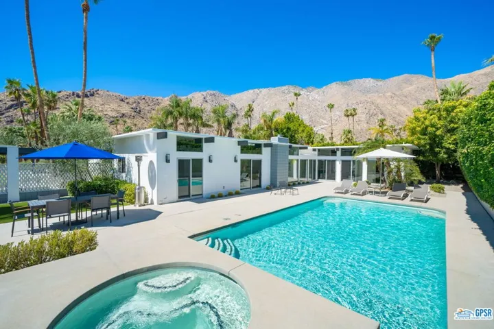 893 N Fair Circle, Palm Springs, California 92262