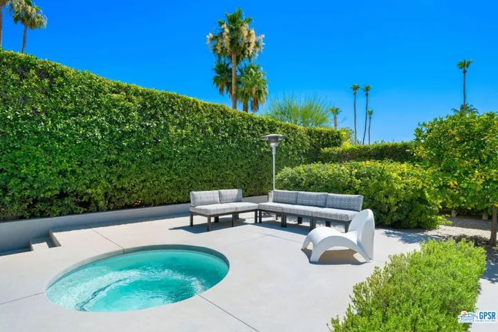 893 N Fair Circle, Palm Springs, California 92262