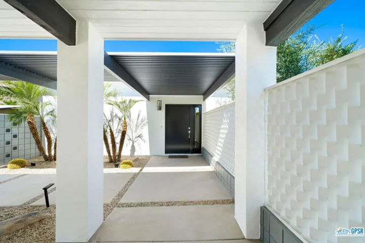 893 N Fair Circle, Palm Springs, California 92262