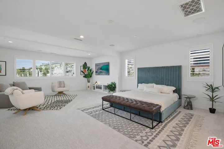 20150 Willoughby Lane, Porter Ranch, California 91326