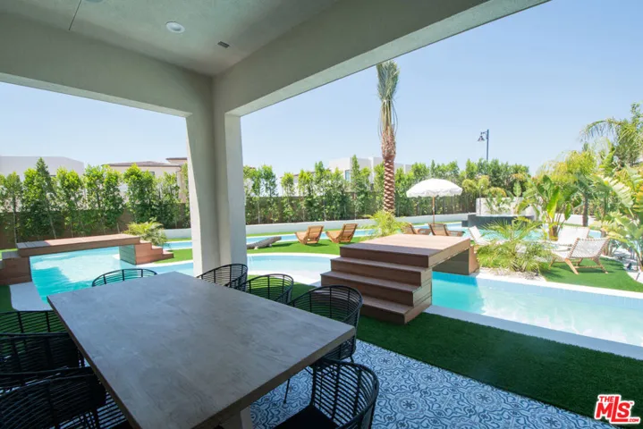 20150 Willoughby Lane, Porter Ranch, California 91326