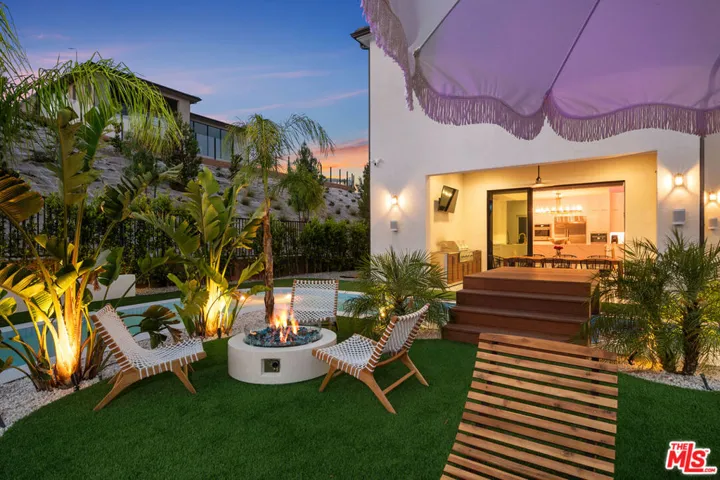 20150 Willoughby Lane, Porter Ranch, California 91326