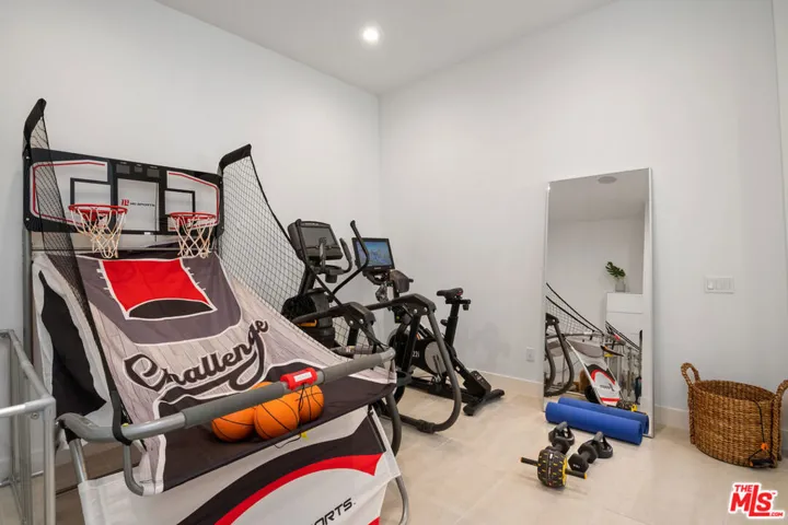 20150 Willoughby Lane, Porter Ranch, California 91326