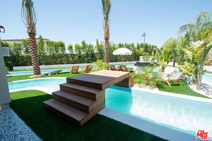 20150 Willoughby Lane, Porter Ranch, California 91326