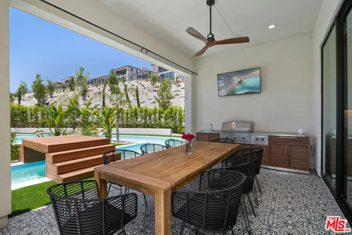 20150 Willoughby Lane, Porter Ranch, California 91326