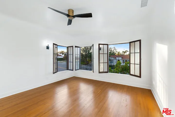 4900 Angeles Vista Boulevard, View Park, California 90043