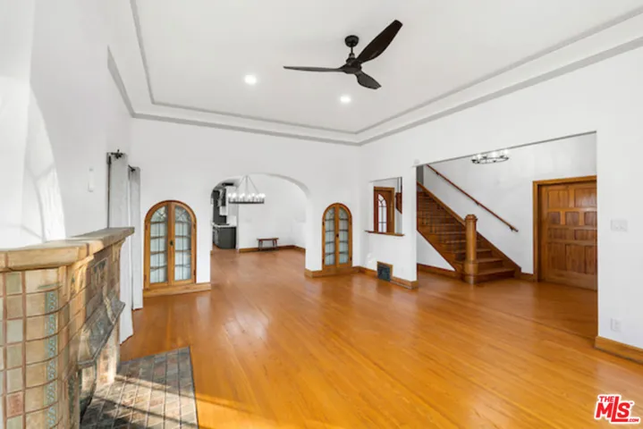 4900 Angeles Vista Boulevard, View Park, California 90043