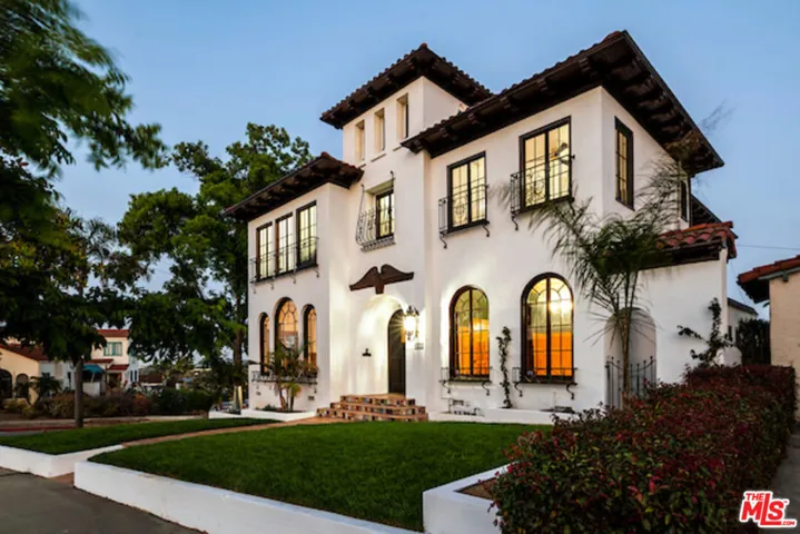 4900 Angeles Vista Boulevard, View Park, California 90043