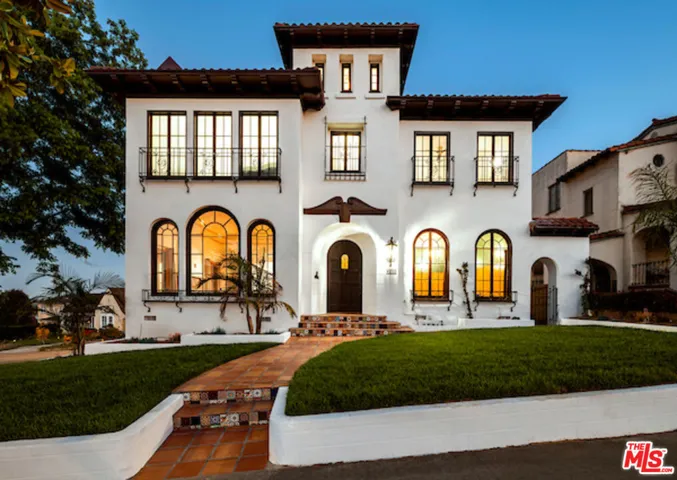 4900 Angeles Vista Boulevard, View Park, California 90043