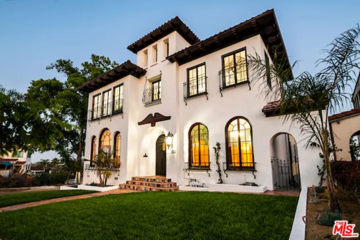 4900 Angeles Vista Boulevard, View Park, California 90043