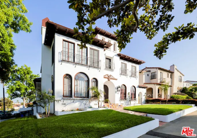 4900 Angeles Vista Boulevard, View Park, California 90043