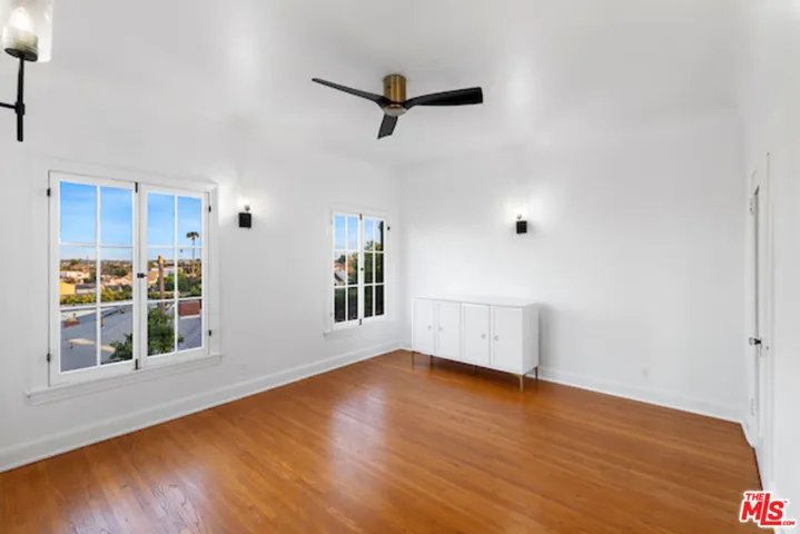 4900 Angeles Vista Boulevard, View Park, California 90043