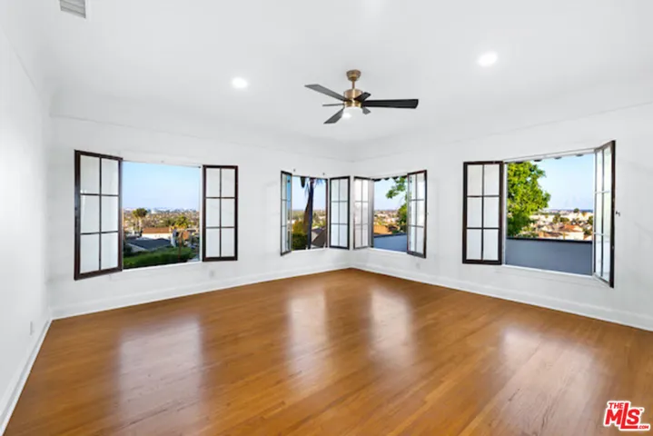 4900 Angeles Vista Boulevard, View Park, California 90043