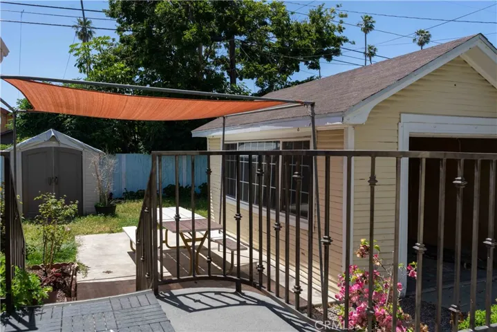 3833 2nd Avenue, Leimert Park, California 90008