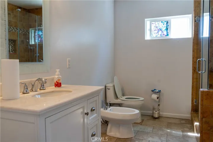3833 2nd Avenue, Leimert Park, California 90008