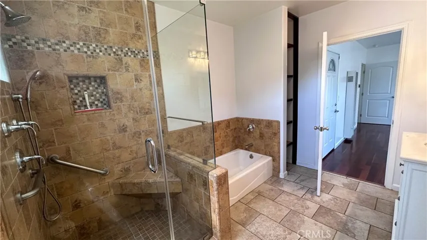 3833 2nd Avenue, Leimert Park, California 90008