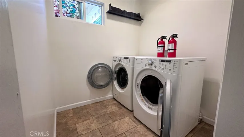 3833 2nd Avenue, Leimert Park, California 90008