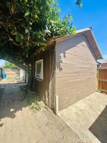 11366 Pipeline Avenue, Pomona, California 91766