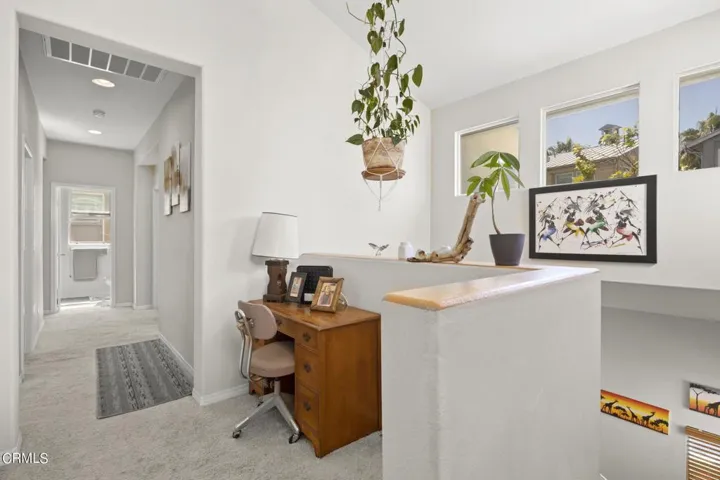 14-web-or-mls-Upmarketmedia_565She-60