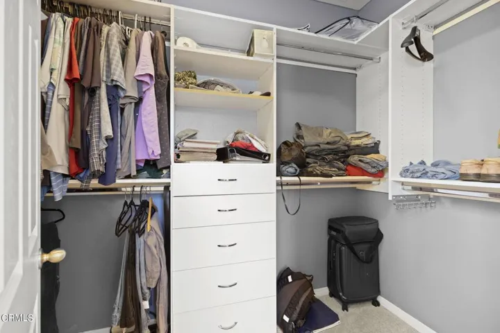 20-web-or-mls-Upmarketmedia_565She-81