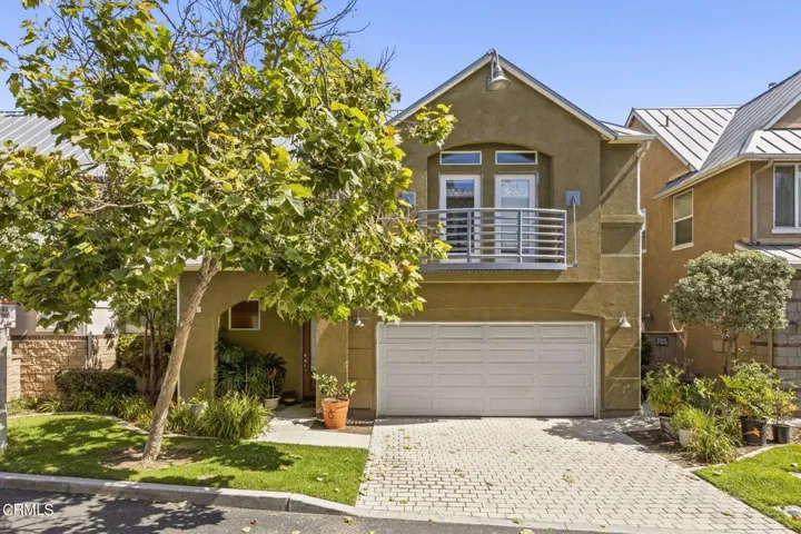 2-web-or-mls-Upmarketmedia_565She-5a