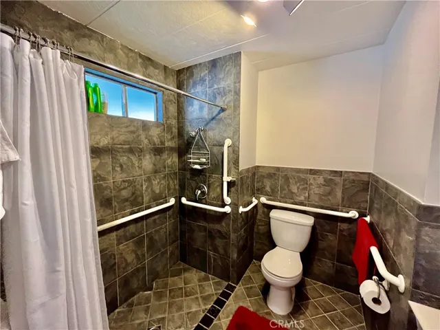 Walk in shower