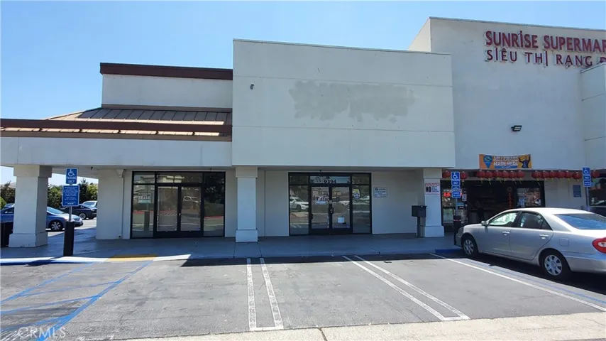 9394 Warner Avenue, Fountain Valley, California 92708