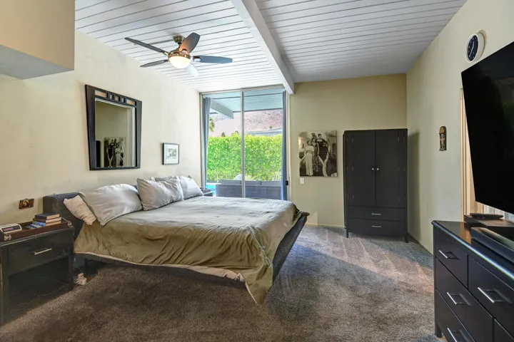 MAIN BEDROOM.jpg mls
