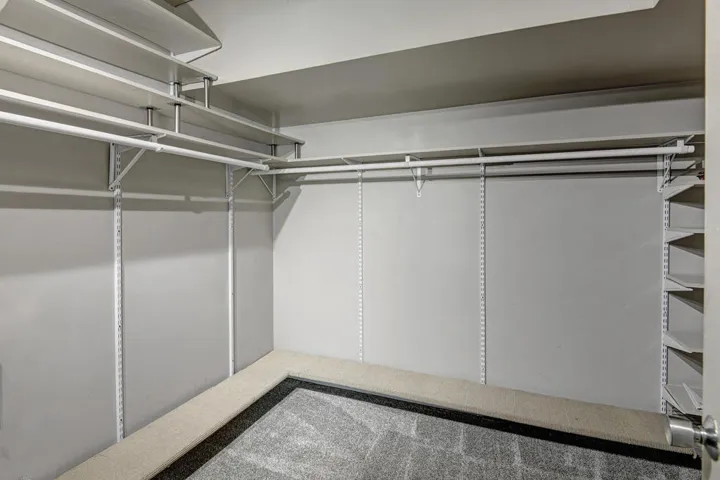 MAIN BEDROOM WALK IN CLOSET.jpg mls