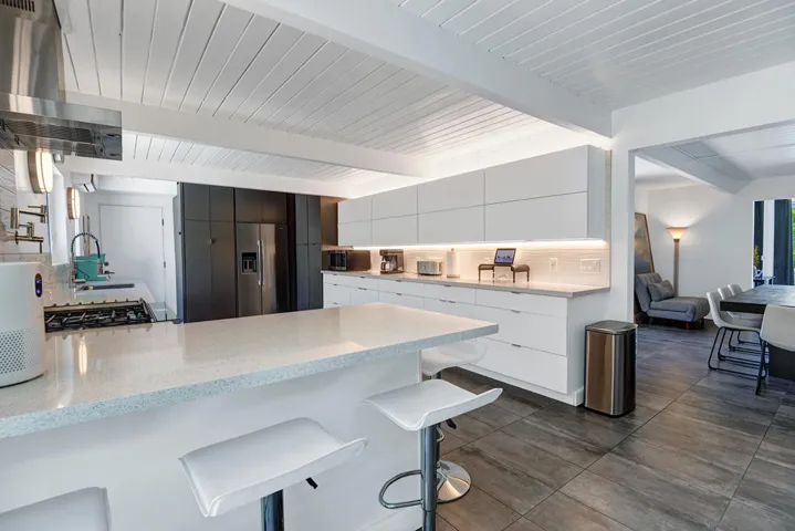 KITCHEN COUNTER TOP TO DINING SPACE.jpg