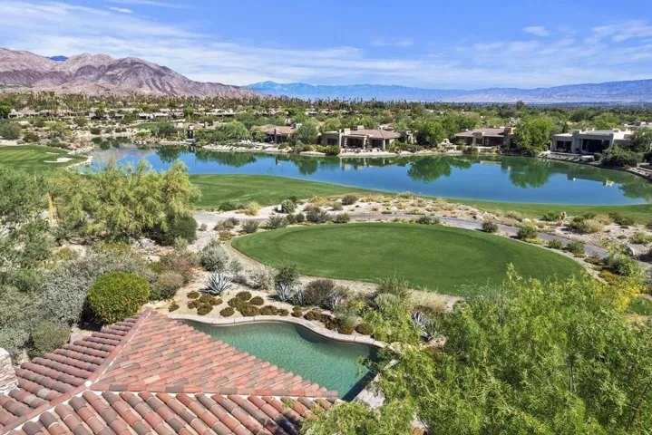73932 DESERT BLOOM TRAIL 01