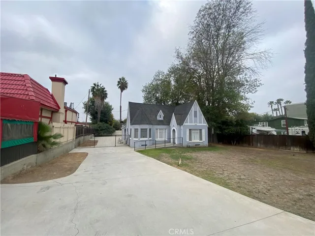 15844 Whittier Boulevard, Whittier, California 90603