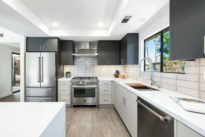 29-web-or-mls-NC_Tiffany_OPMG_0723_183
