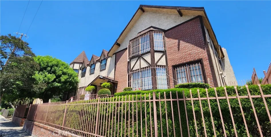 9210 Van Nuys Boulevard Unit 14, Van Nuys, California 91402