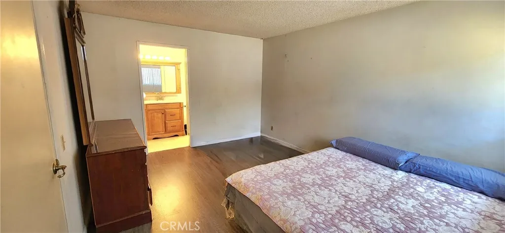 9210 Van Nuys Boulevard Unit 14, Van Nuys, California 91402