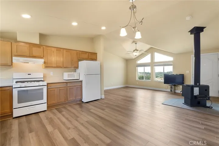 185 Little Oak Road, Oroville, California 95966
