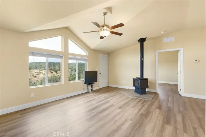 185 Little Oak Road, Oroville, California 95966