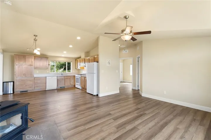 185 Little Oak Road, Oroville, California 95966